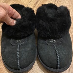 UGG shearling slippers new !